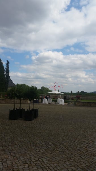 Ballon-Bringdienst Hameln · Lieferung, Massenstart und Ballonservice