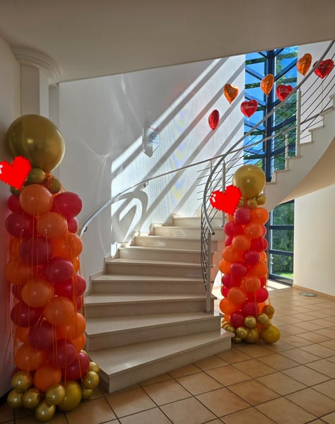Ballondekoration Firmenevent Hameln · Säulen und Girlanden für Geschäftseröffnung und Jubiläum