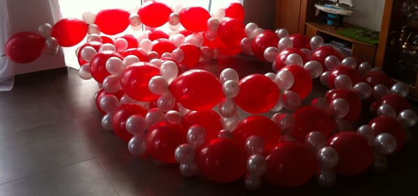Ballondekoration Hameln · Ballongirlande Rot Silber
