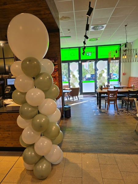 Ballonsäule und Ballongirlande Hameln · individuelle Eventdekoration