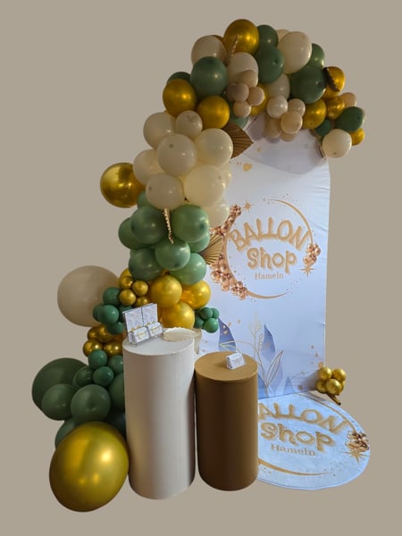 Ballongirlande Hameln · grün-gold mit Ballon-Shop Backdrop