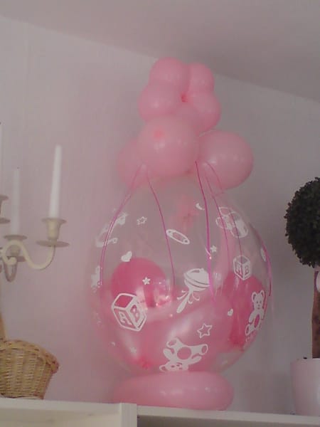 Geschenkballon Hameln · Babyparty Mädchen rosa