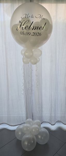 Heliumballons Hameln · PopUp-Ballon zum Standesamt mit kleinen Herzen im Ballon, personalisiert mit Namen und Datum