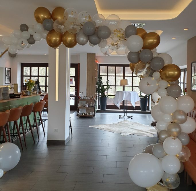 BallongirlandeWeißGoldGrauGeburtstagsdekoration